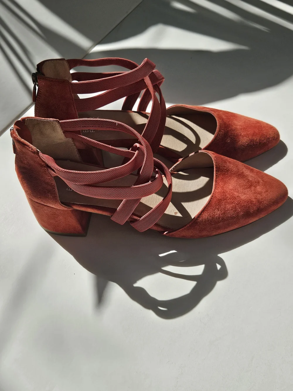 Eileen Fisher Juku Rust Suede Strappy Pointed Toe Block Heel Shoes Size 8 NWOT